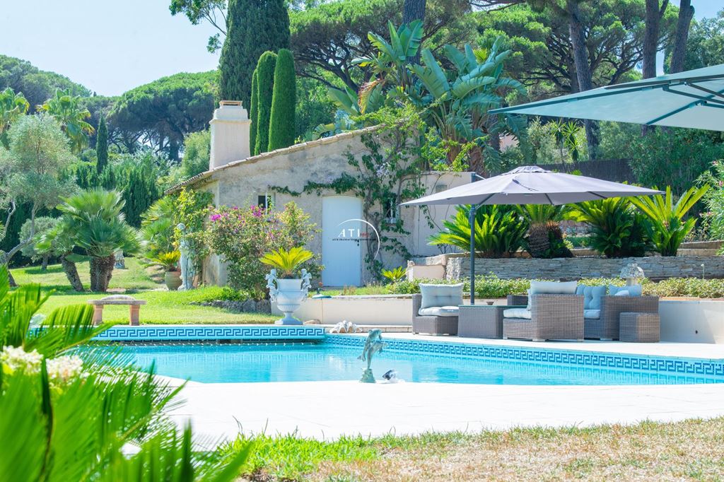 Maison de maître SAINTE MAXIME 3490000€ AZUR TRANSACTIONS IMMOBILIERES Maison de maître SAINTE MAXIME 3490000€ AZUR TRANSACTIONS IMMOBILIERES