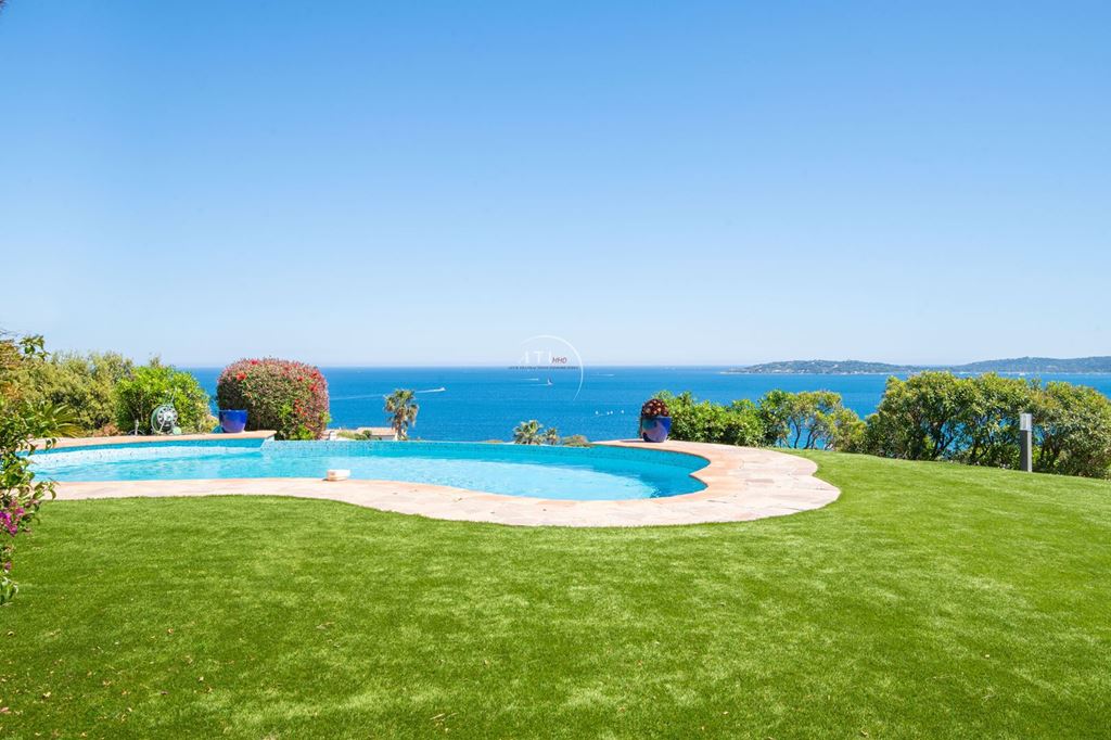 Villa SAINTE MAXIME 4250000€ AZUR TRANSACTIONS IMMOBILIERES Villa SAINTE MAXIME 4250000€ AZUR TRANSACTIONS IMMOBILIERES